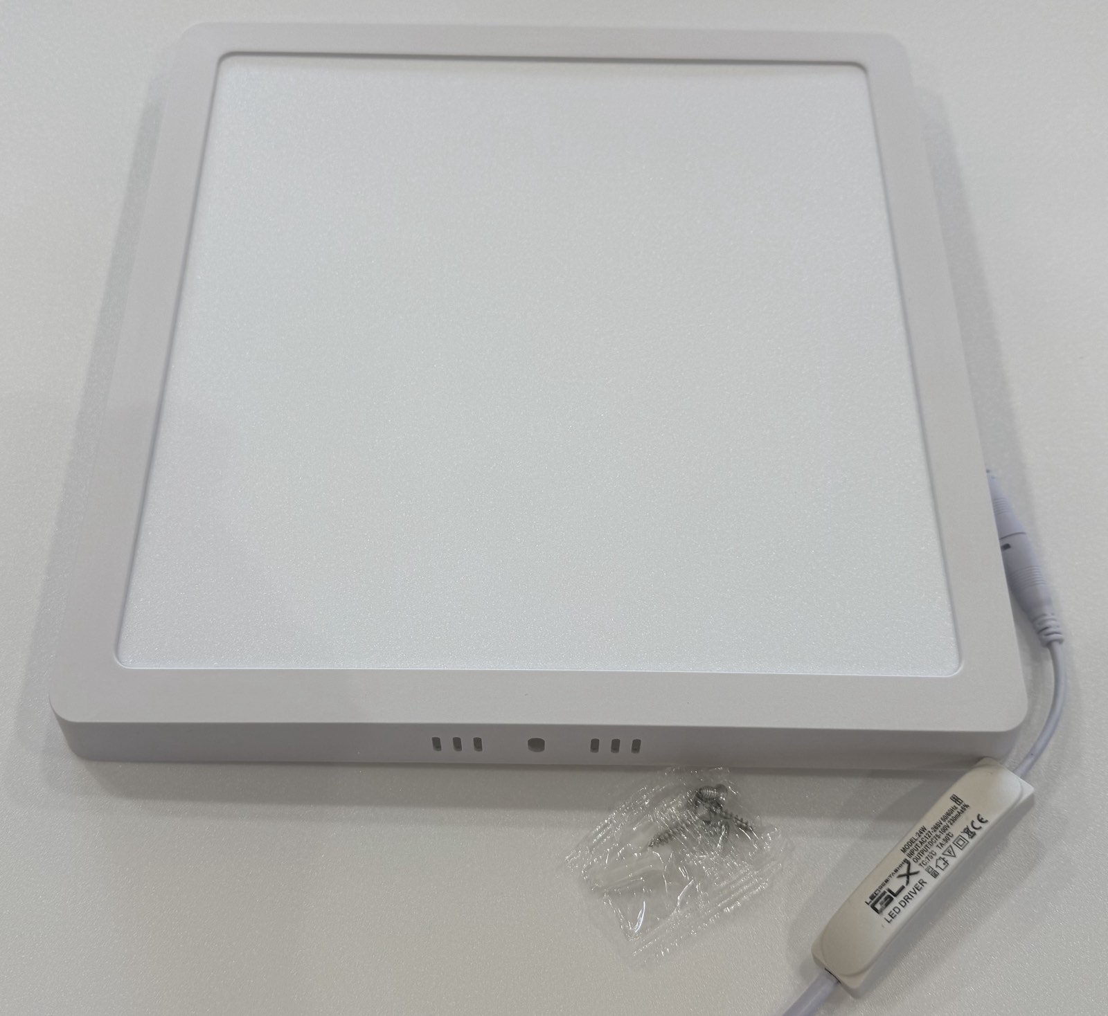 Світильник ДПО 18Вт квадрат накладний 5000К 1620Лм ТМ GLX